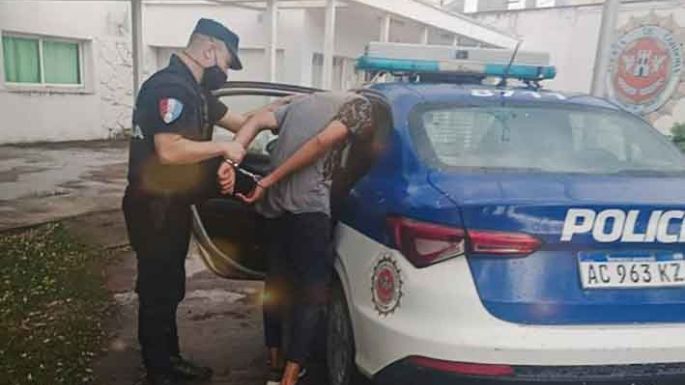 Tres detenidos por andar con un televisor y una moto ajenos