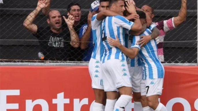 El puntero Racing consiguió un triunfo histórico