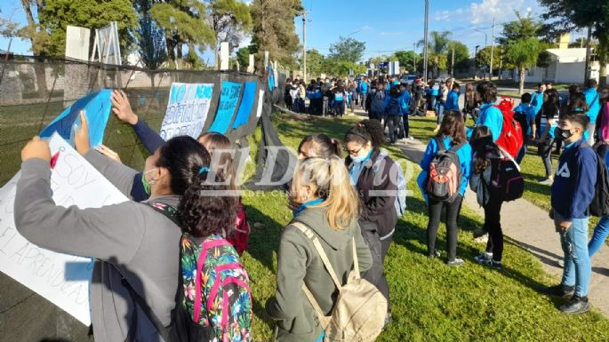 Alumnos de las escuelas PROA reclaman que culminen las obras y poder estudiar