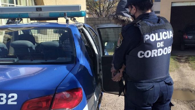 La engancharon robando plata en la casa de una anciana que cuidaba
