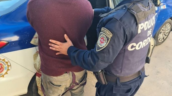 Rompió el vidrio de la sucursal bancaria de la Terminal y terminó detenido