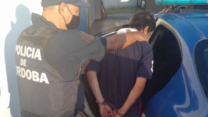 La dueña de casa lo sorprendió robándole una caja de herramientas