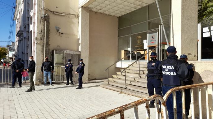 Tribunales vallados: Gran expectativa por la declaración de Cositorto
