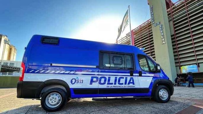 La Policía incorporó dos unidades para el traslado de detenidos