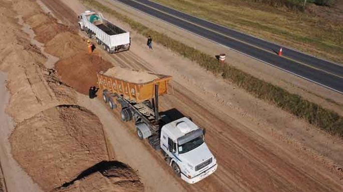 El gobernador supervisó los trabajos en una nueva autovía