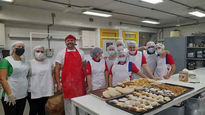 Capacitaron a estudiantes en panificación