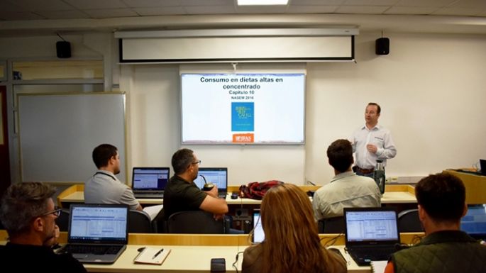 Validaron tres carreras de la UNVM