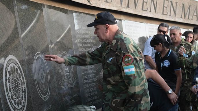 Las provincias rindieron homenajes