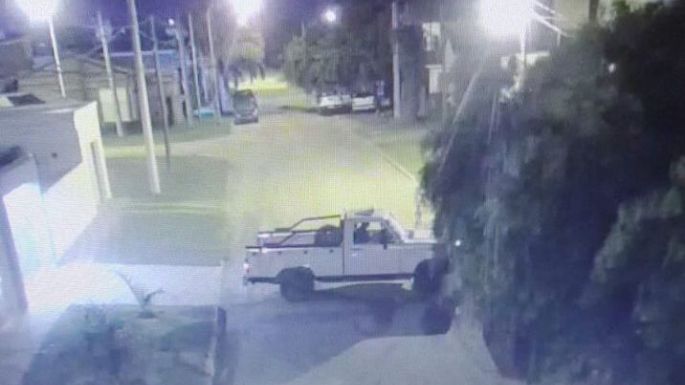Mientras dormía una chata le destrozó el auto y se dio a la fuga