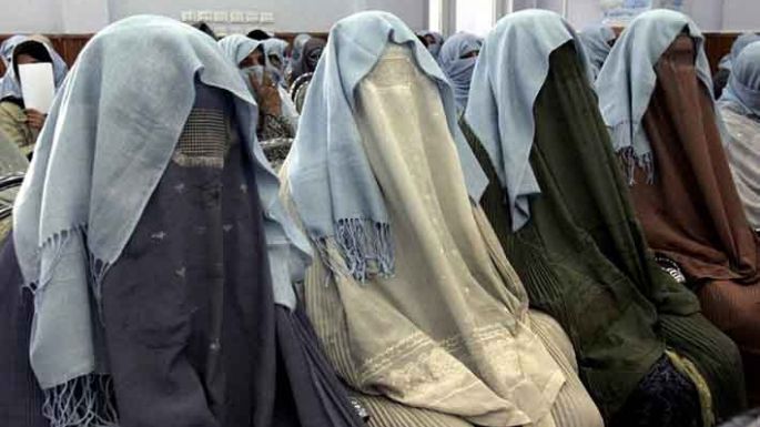 Más restricciones a las libertades de las mujeres afganas