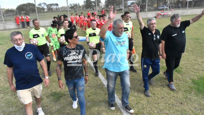 Ex combatientes fueron homenajeados en el inicio del Torneo Regional Juvenil