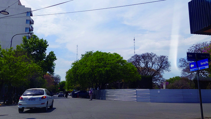 Piden saber por qué se atrasó la finalización de la plaza y el túnel