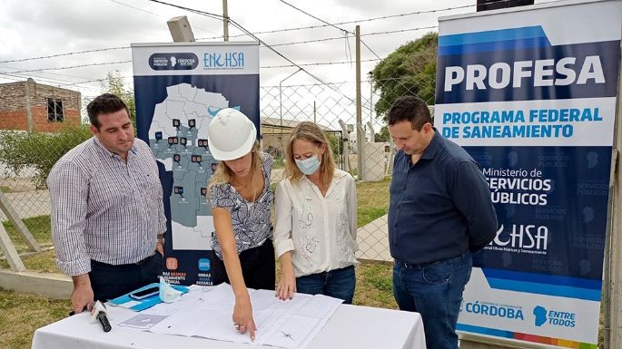 Las Varillas: Inició la obra de redes colectoras cloacales