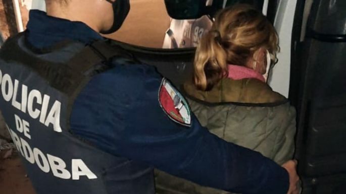 Detuvieron a dos adultos por hostigar a menores de edad en un restaurante