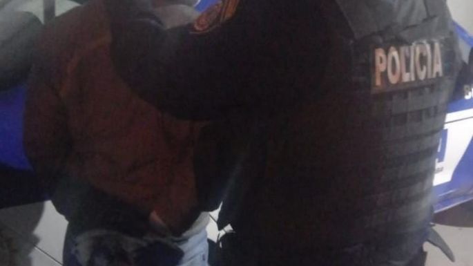 Entraron ebrios a una comisaría, insultaron al personal policial y terminaron presos