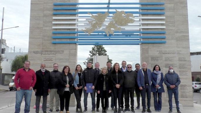 Con banderas a media asta, hoy se homenajeará al cabo Adrián Busto