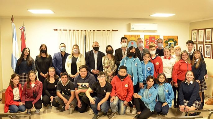Jóvenes estudiantes asumieron como concejales estudiantiles