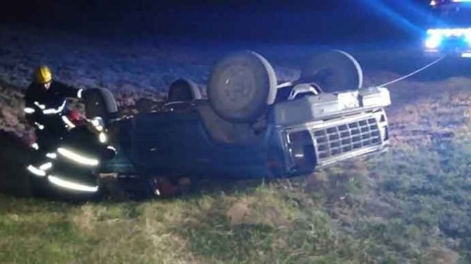 Herido al volcar una camioneta