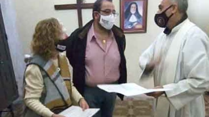 Entregaron 700 mil pesos para refaccionar el templo