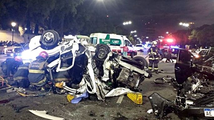 Tragedia al colisionar cuatro vehículos