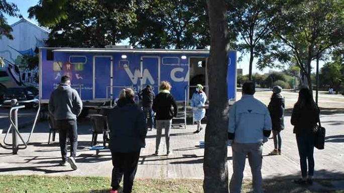 COVID-19:  el índice de positividad superó el 30%