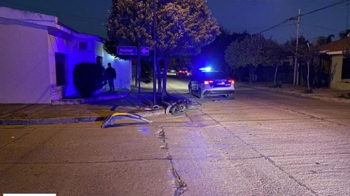 Trasladaron al Pasteur a una motociclista y a un menor tras chocar contra una pick-up