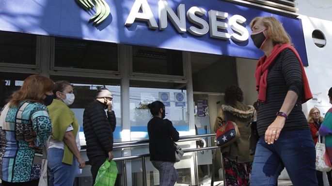 Comienza el pago del refuerzo a los trabajadores informales