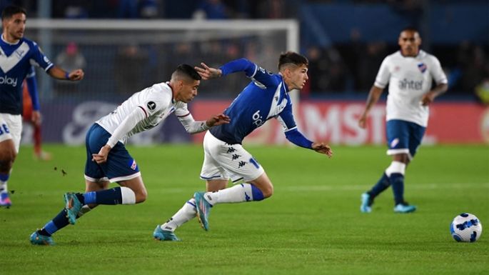 Vélez logró un triunfazo en Uruguay