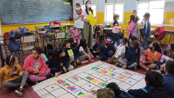 Personal de Educación Vial está visitando a alumnos del nivel primario