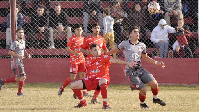El campeón salvó la pilcha  con el cabezazo del final