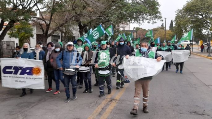Se movilizan hacia Plaza Centenario pidiendo por trabajo digno