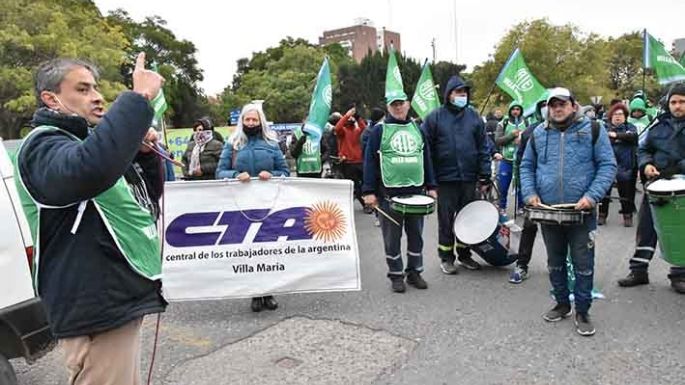 Contra el FMI y para que “a la deuda la paguen los que fugaron dólares”