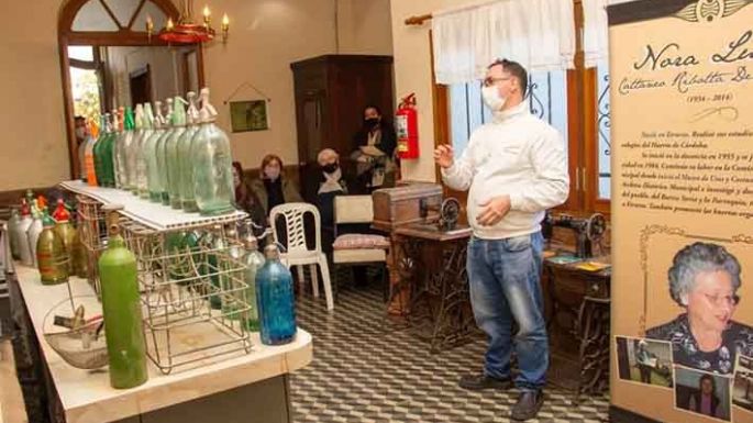 La comunidad sigue festejando
