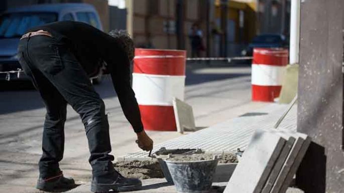 Comenzaron con el recambio de baldosas