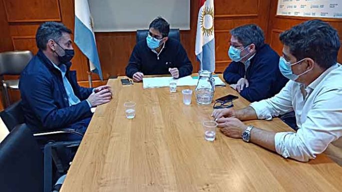 Salud: Cardozo firmó convenios para transferencia de fondos