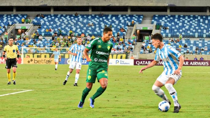 Racing derrotó a Cuiabá por 2 a 1