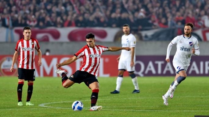Estudiantes le ganó a Nacional y quedó a un paso de los octavos de final