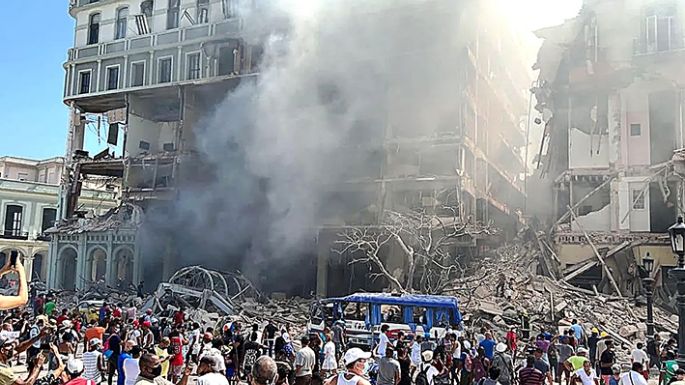 Ocho muertos y varios heridos tras una explosión en un hotel