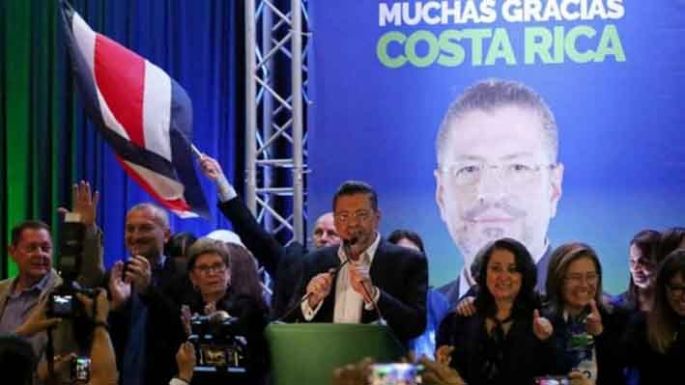 Chaves asumió como presidente de Costa Rica