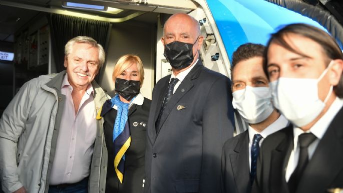 El presidente inició hoy la gira que lo llevará a España y Alemania