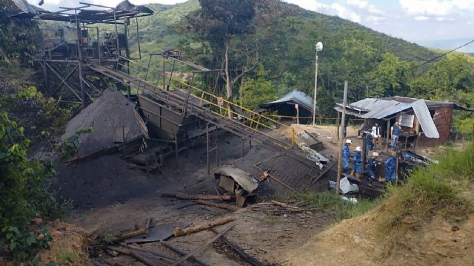 Estiman que este jueves llegarán al lugar donde están los 14 mineros atrapados en Colombia