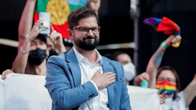 Gabriel Boric dijo que prefiere cuestionar a Cuba, Nicaragua y Venezuela "de igual a igual"