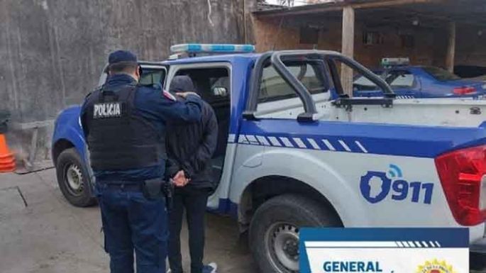 Dos hombres detenidos por amenazas y por robo