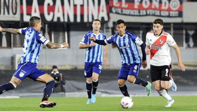 River volvió a mostrar poco y empató con Atlético Tucumán