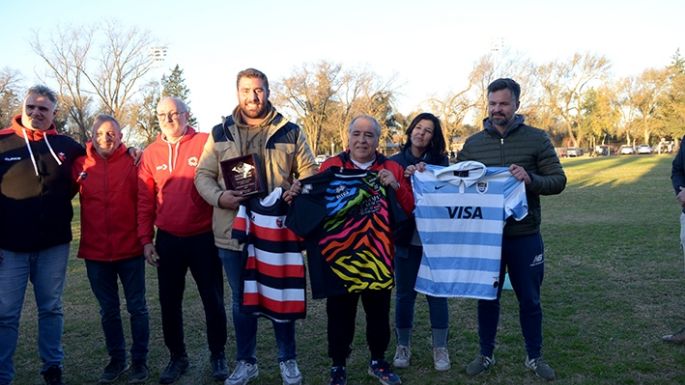 Reconocimiento a Eduardo Bello