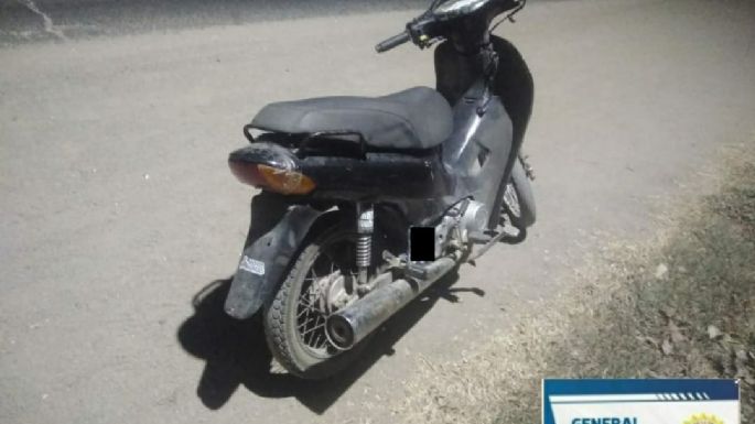 Menor de edad circulaba en moto y fue aprehendido