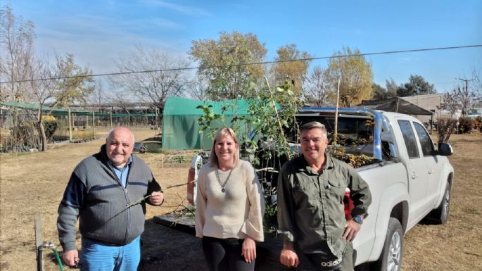 El Vivero Municipal donó 40 árboles para el predio del CEC