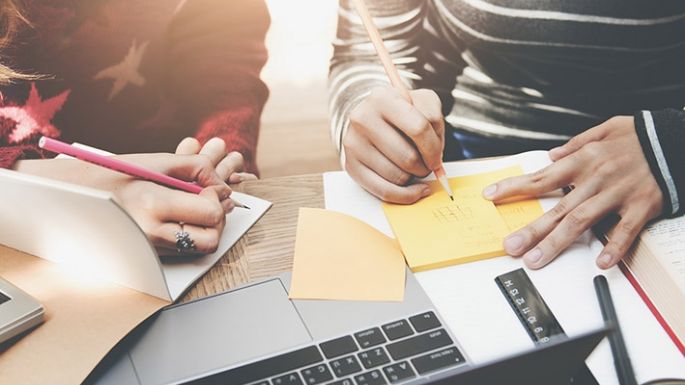 Otorgarán becas de ayuda económica a universitarios: cómo anotarse