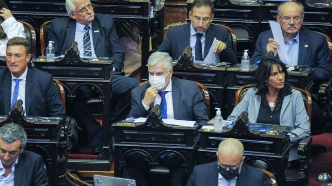 Diputados de Córdoba presentaron proyecto para aumentar el corte de gasoil con biodiesel