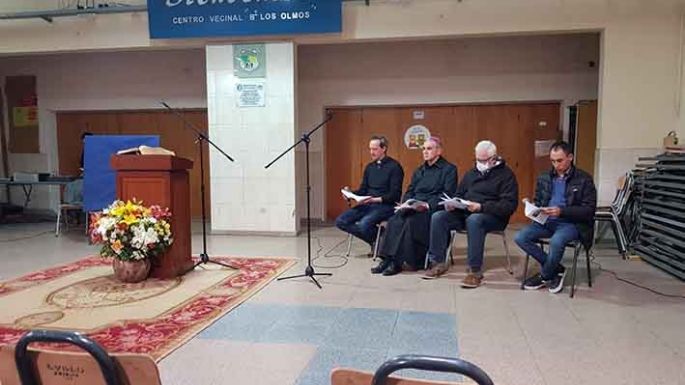 Católicos y evangélicos rezaron juntos por la paz